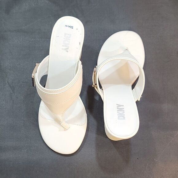 BRAND NEW DKNY BLOCK HEEL  THONG SANDAL - Picture 5 of 16